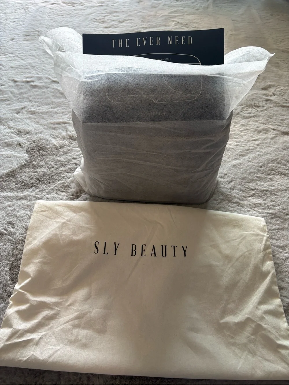 SLY Beauty The Ever Need Makeup Train Case Gray NWOT + Mirror & Brush Case
